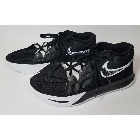 Nike Kyrie6 Flytrap Basketball Shoes Men size 10 Black White Sneakers DM1125 NEW
